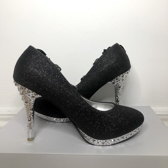 🦋KISS me again Heels - Picture 2 of 5